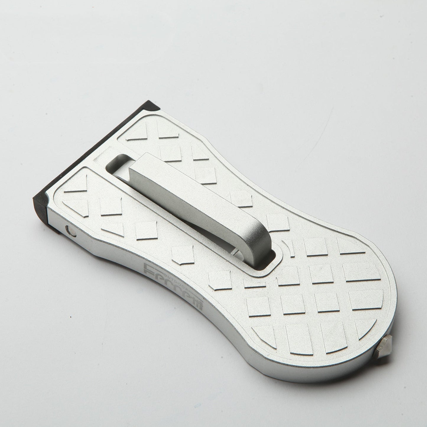 Multifunctional car roof pedals safety lifesaving hammer